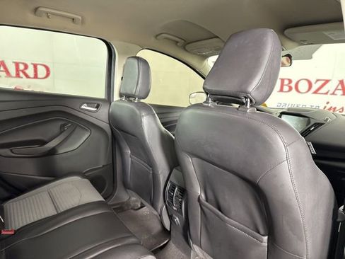 Used 2019 Ford Escape SE image 19