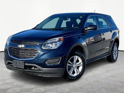 Used 2017 Chevrolet Equinox LS image 3