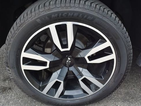 Used 2019 Chevrolet Tahoe Premier w/ RST 6.2L Performance Edition AWD/4WD image 54