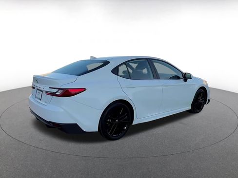 Used 2025 Toyota Camry SE image 14