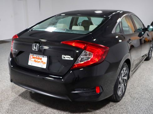 Used 2016 Honda Civic EX image 7