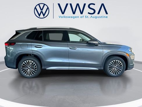 New 2026 Volkswagen Tiguan S FWD image 10