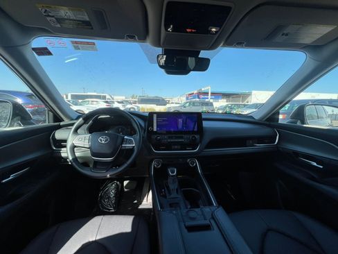 Used 2025 Toyota Grand Highlander FWD image 35