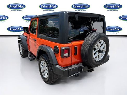Used 2023 Jeep Wrangler Sport AWD/4WD image 5