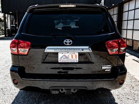 Used 2012 Toyota Sequoia Platinum image 9