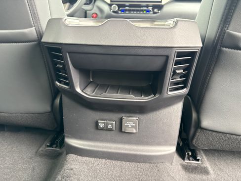 New 2026 Toyota Tundra Limited AWD/4WD image 16