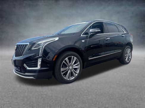 Certified 2024 Cadillac XT5 Premium Luxury w/ Technology Package FWD image 3
