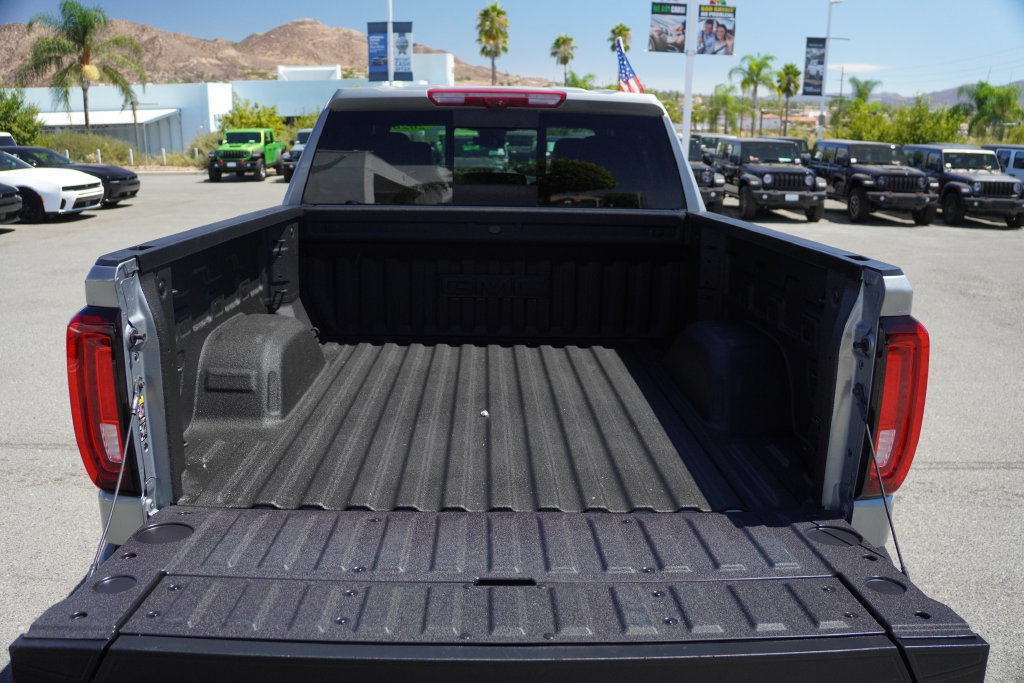 Used 2026 GMC Sierra 1500 AT4 w/ AT4 Premium Package AWD/4WD image 42