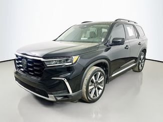 Used 2023 Honda Pilot Elite video 3