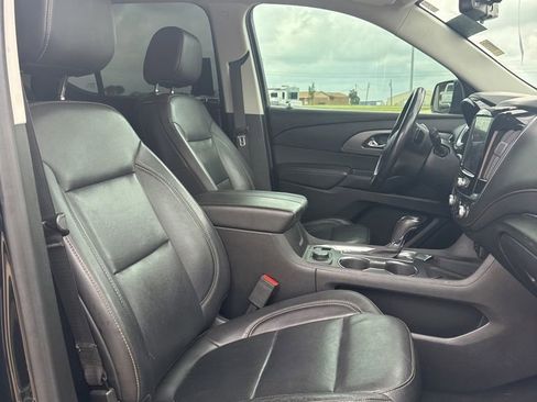 Used 2020 Chevrolet Traverse Premier w/ Redline Edition FWD image 18