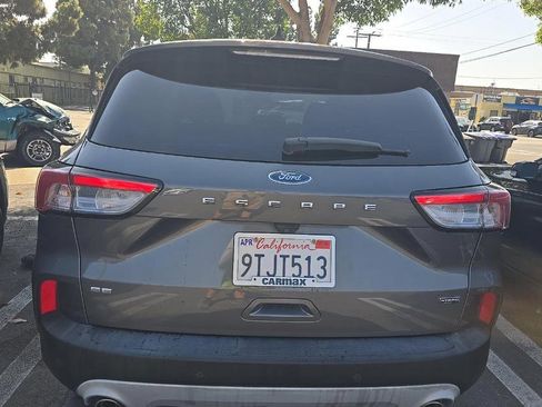 Used 2021 Ford Escape SE FWD image 5