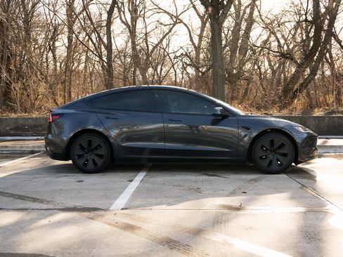 Used 2025 Tesla Model 3 Long Range image 10