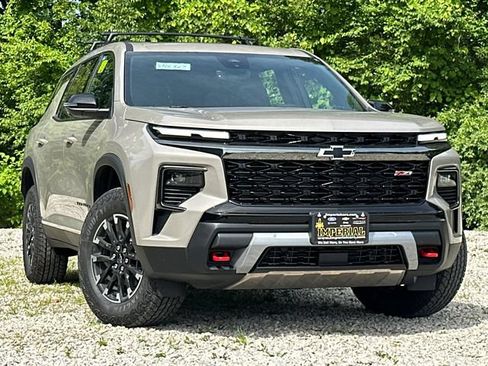 New 2026 Chevrolet Traverse Z71 w/ Driver Confidence Package AWD/4WD image 2