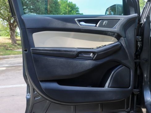 Used 2018 Ford Edge SEL w/ Equipment Group 201A FWD image 12