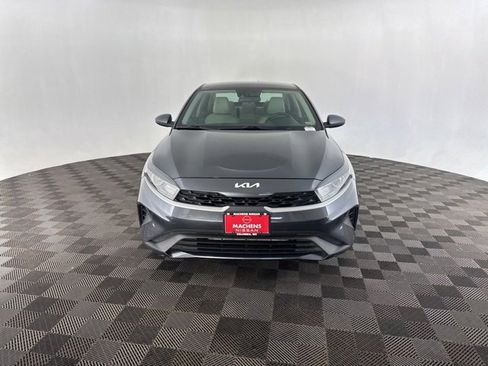 Used 2022 Kia Forte LXS image 2