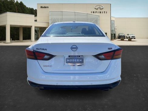 Used 2024 Nissan Altima 2.5 SR image 3