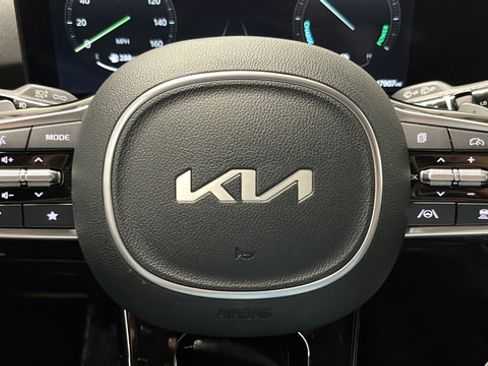Used 2025 Kia Sorento SX Prestige AWD/4WD image 16