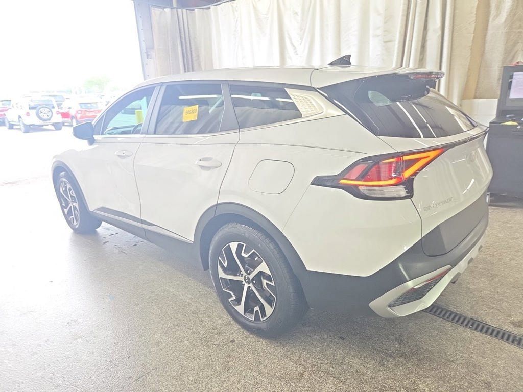 Used 2023 Kia Sportage EX FWD image 12