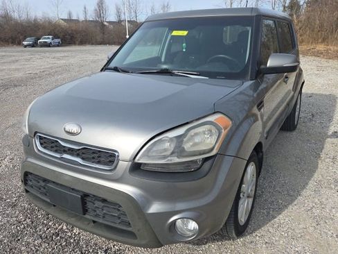 Used 2013 Kia Soul + w/ Audio Pkg image 14
