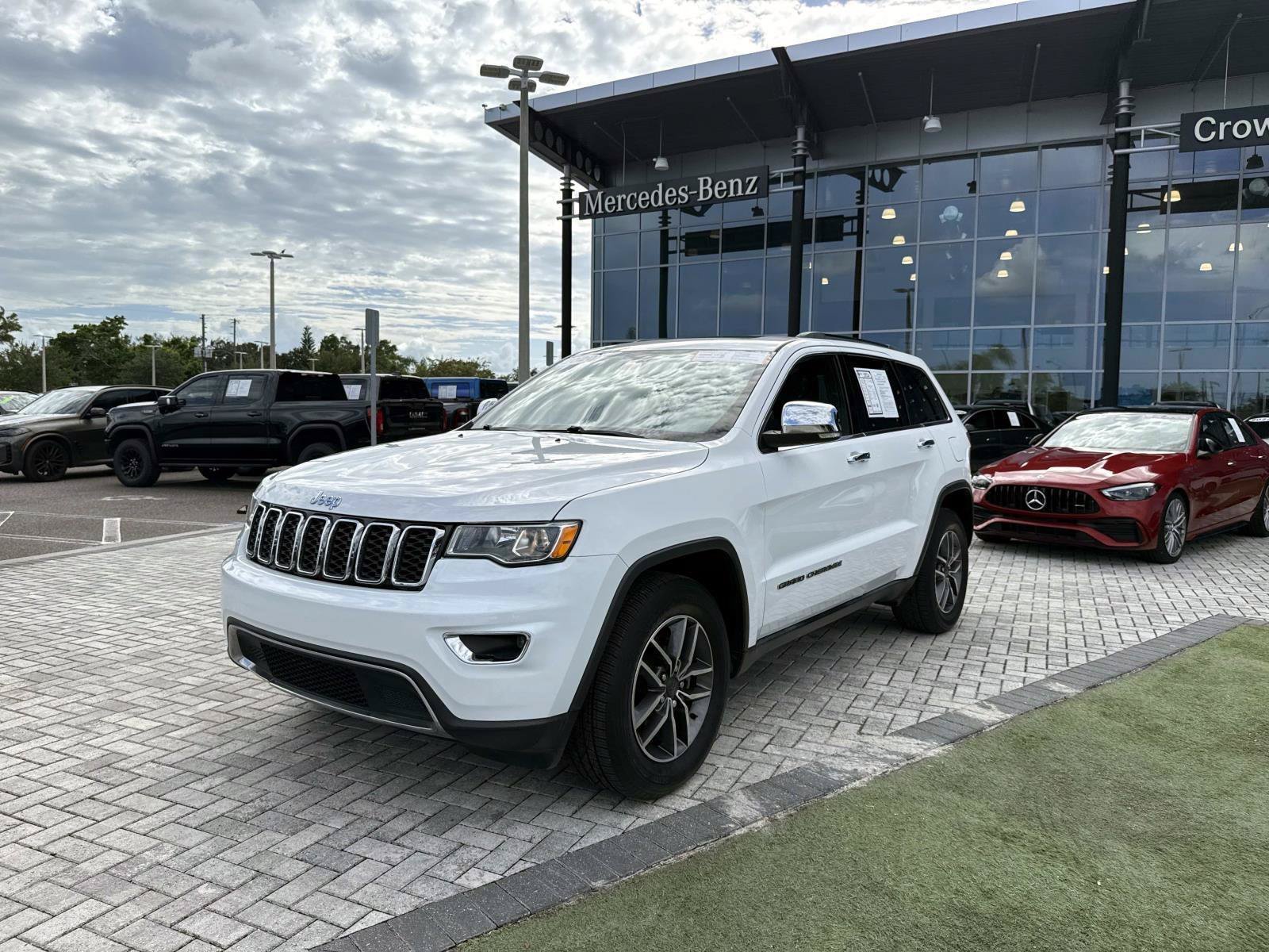 Used 2020 Jeep Grand Cherokee Limited RWD image 2