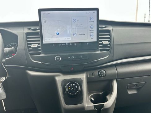 Used 2022 Ford E-Transit 148 High Roof Extended image 26