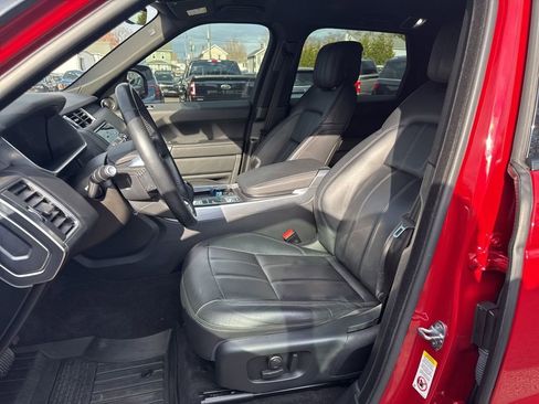 Used 2020 Land Rover Range Rover Sport SE image 12
