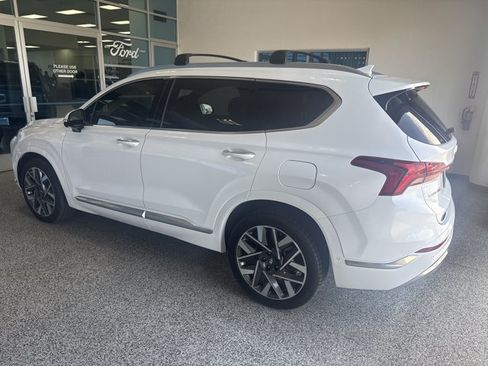 Used 2023 Hyundai Santa Fe Calligraphy FWD image 4