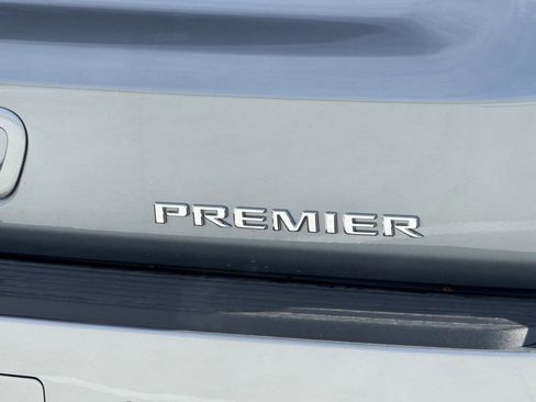 New 2026 Chevrolet Suburban Premier RWD image 6