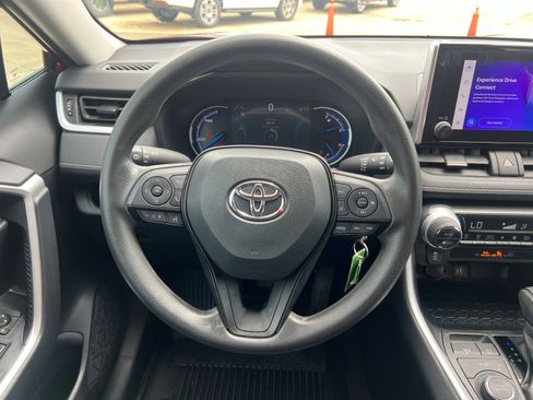 Used 2024 Toyota RAV4 LE AWD/4WD image 24