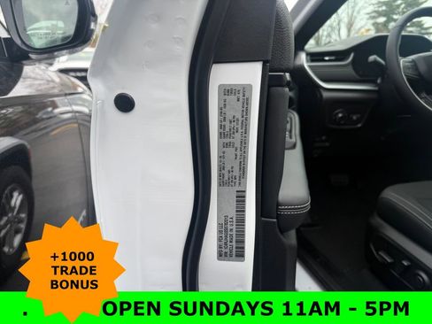 New 2025 Jeep Grand Cherokee Laredo image 28