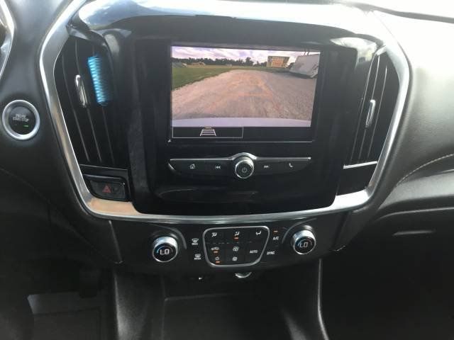 Used 2021 Chevrolet Traverse LS FWD image 18
