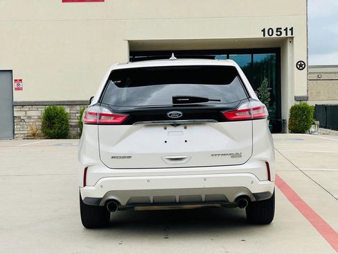 Used 2019 Ford Edge Titanium w/ Equipment Group 301A image 8