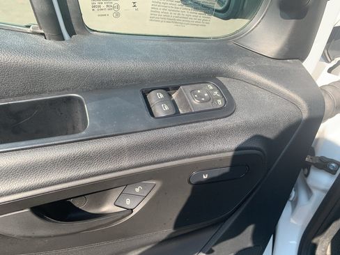 Used 2025 Mercedes-Benz Sprinter 2500 image 13