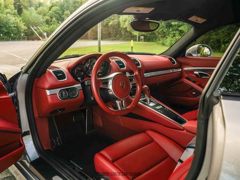 Used 2016 Porsche Cayman RWD image 16