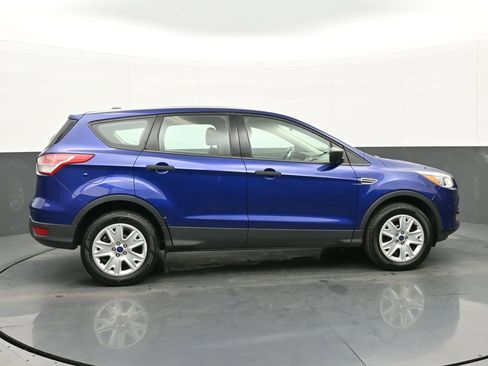 Used 2016 Ford Escape S image 2