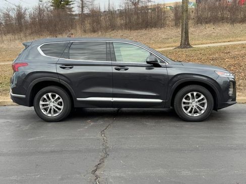 Used 2020 Hyundai Santa Fe SEL image 2