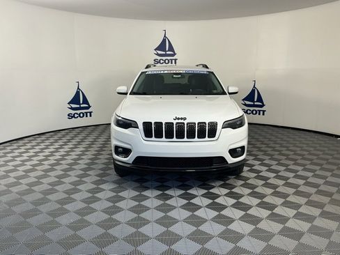 Used 2020 Jeep Cherokee Latitude Plus image 2
