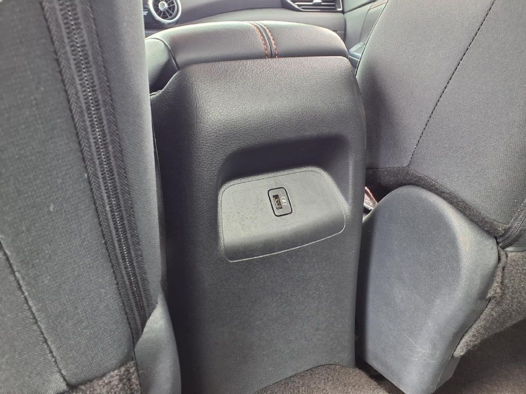 Used 2025 Nissan Sentra SR FWD image 23
