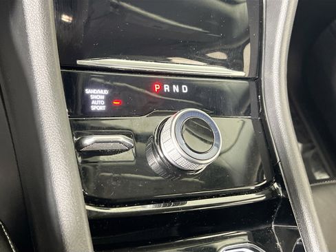 Used 2022 Jeep Grand Cherokee Limited AWD/4WD image 16