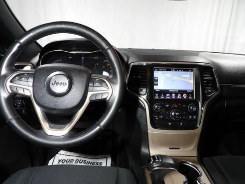 Used 2015 Jeep Grand Cherokee Laredo w/ Quick Order Package 23E AWD/4WD image 13