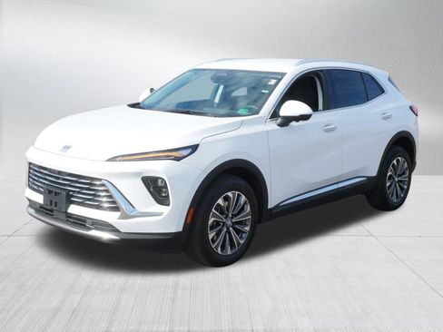 Used 2024 Buick Envision Preferred image 3