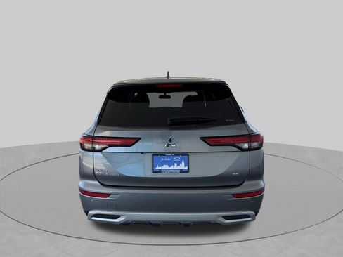 Used 2024 Mitsubishi Outlander SE AWD/4WD image 7