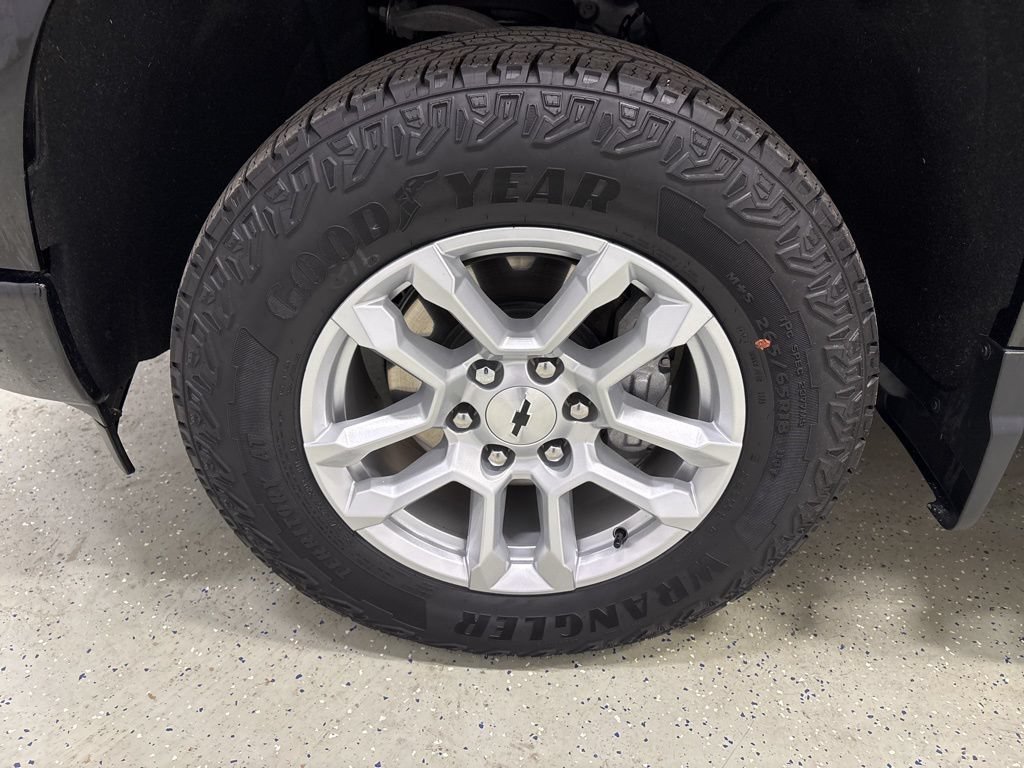 Used 2024 Chevrolet Silverado 1500 RST AWD/4WD image 12
