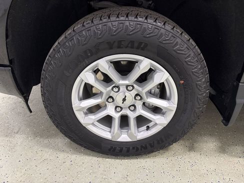 Used 2024 Chevrolet Silverado 1500 RST AWD/4WD image 12
