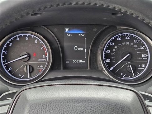 Used 2024 Toyota Camry SE image 11