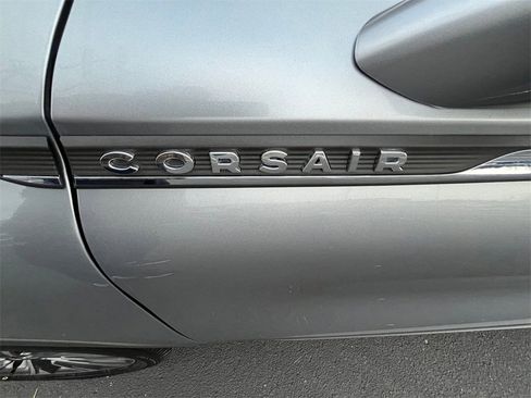 Certified 2022 Lincoln Corsair Reserve w/ Equipment Group 201A image 9