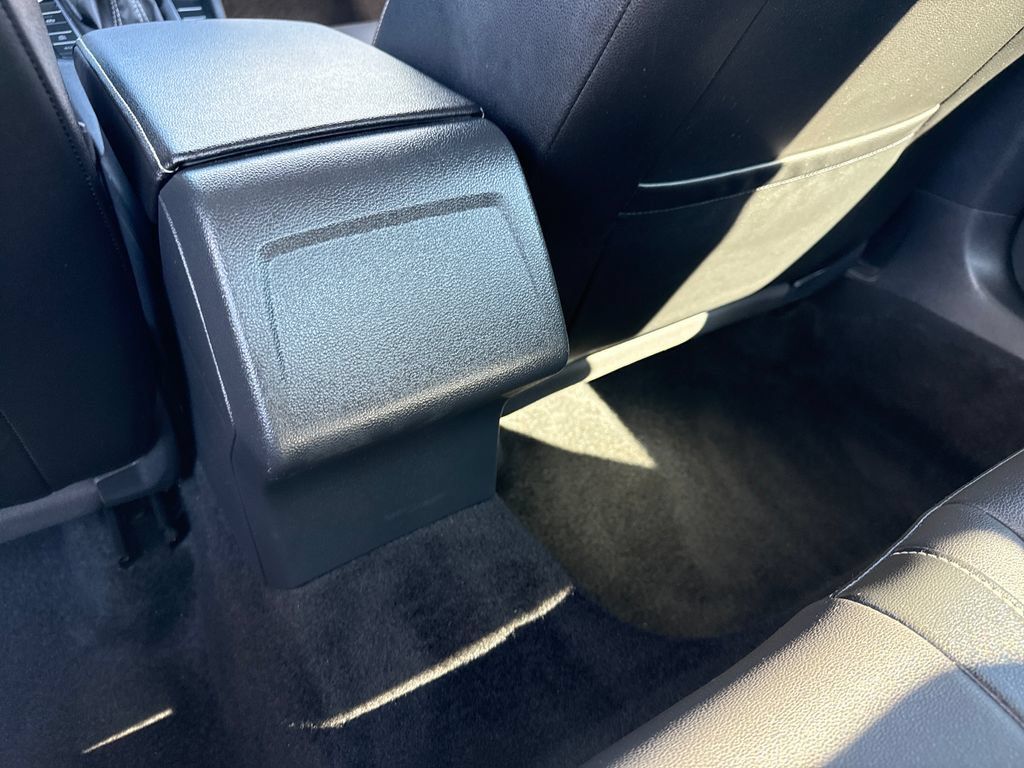 Used 2024 Volkswagen Jetta SE FWD image 16