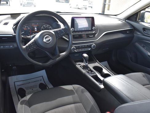 Used 2025 Nissan Altima 2.5 S image 24