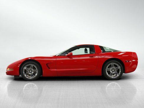 Used 1999 Chevrolet Corvette Coupe w/ Roof Pkg RWD image 2