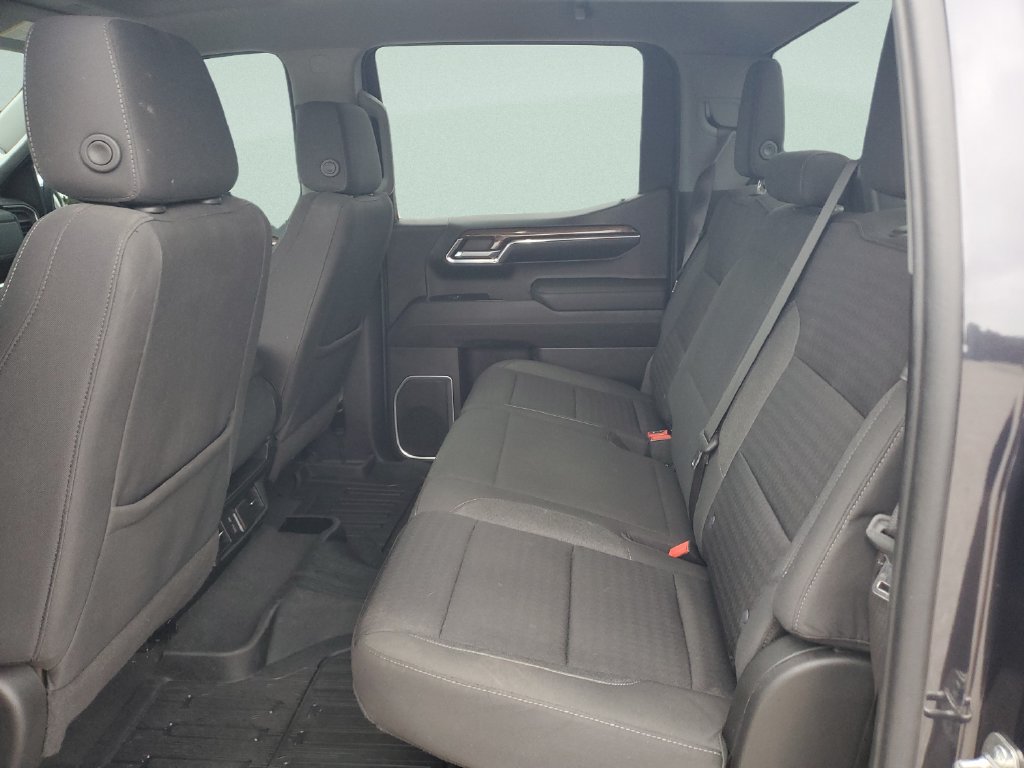 Used 2022 Chevrolet Silverado 1500 LT AWD/4WD image 9